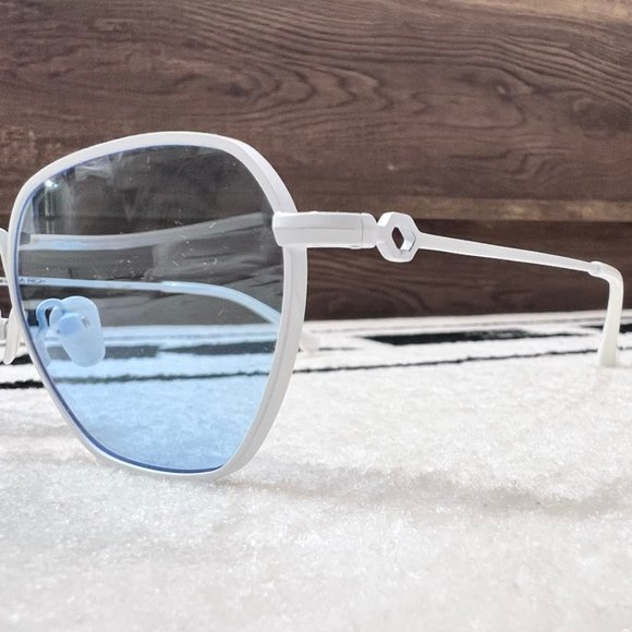 Alessandra Rich Linda Farrow Heart White Chain Blue Rectangular Lens Sunglasses - Picture 4 of 9